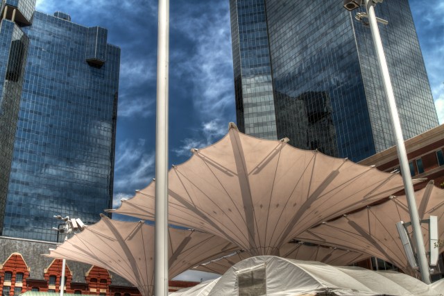 Same photo as the header, but not zoomed in as close. Brings more perspective, doesn't it?